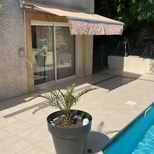 Du Micocoulier Salon-de-Provence